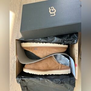 Ugg Men’s Classic Slip on Sheepskin Slippers